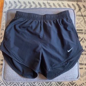 Black nike shorts